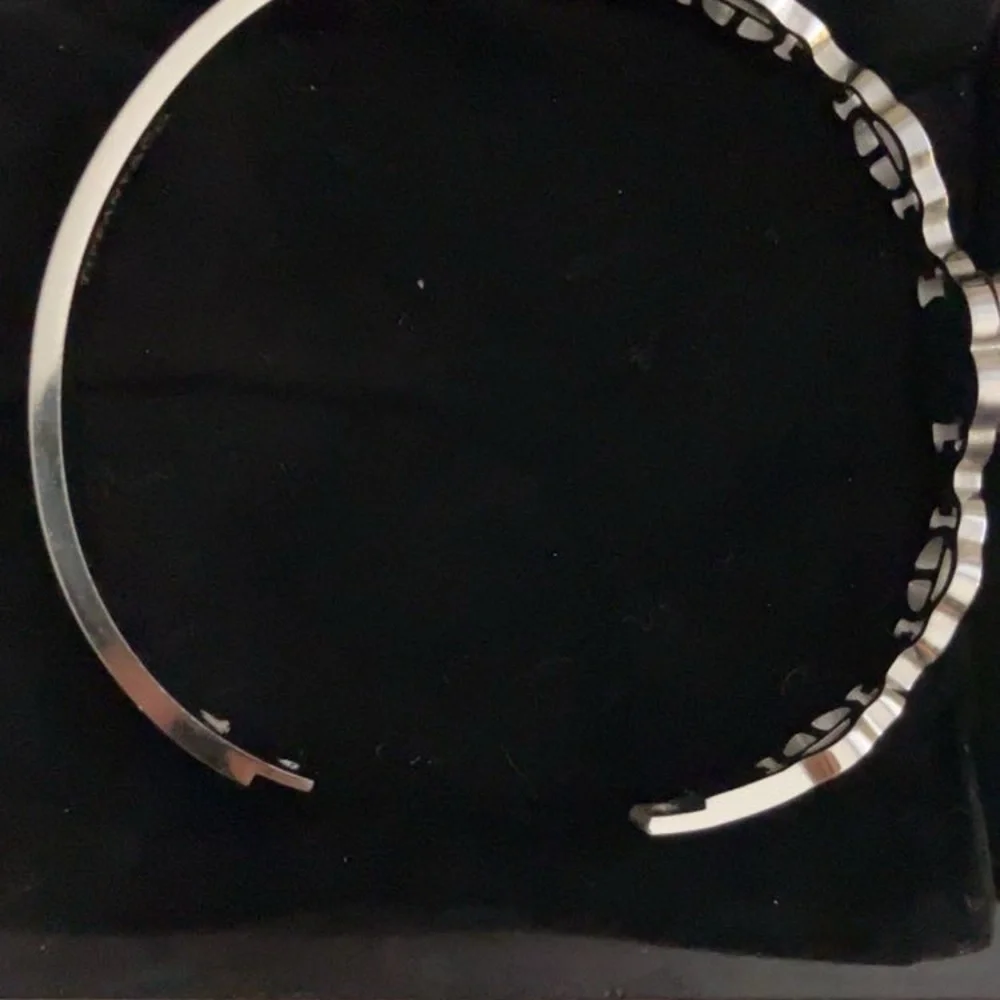 Tiffany & Co  silver heart bracelet bangle with pink tones, stamped. - Picture 5 of 7